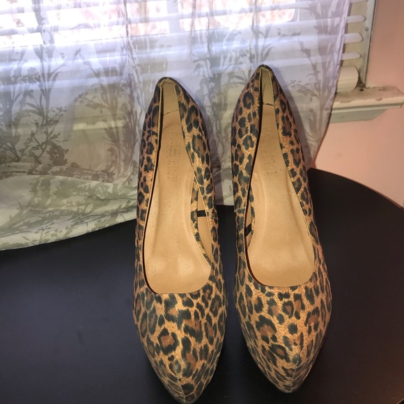 Cheetah print heels - Picture 2 of 4